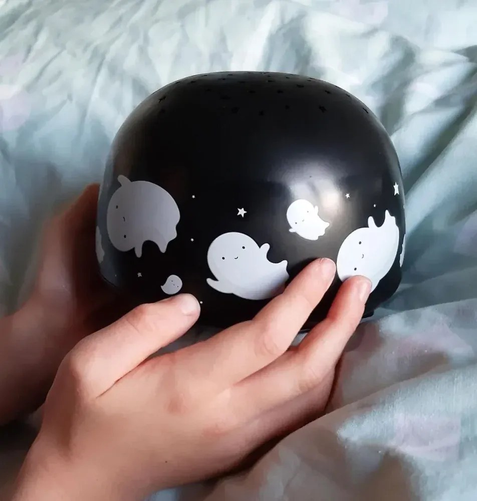 Svetelný projektor duch