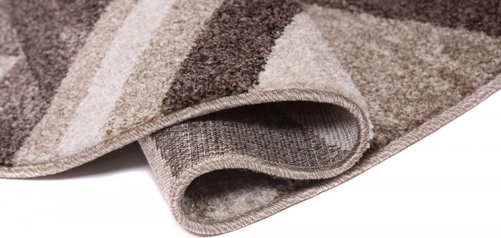 TA Koberec 3443A TMAVOHNEDÉ SARI KOLESO 3UX Rozmer: 150x150 cm