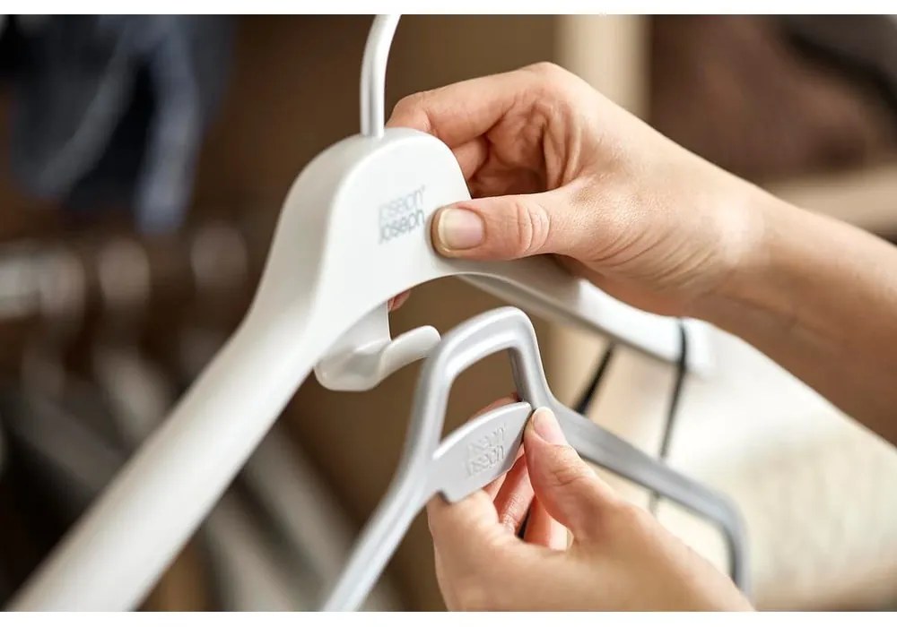 Plastové vešiaky v súprave 2 ks Orderly – Joseph Joseph