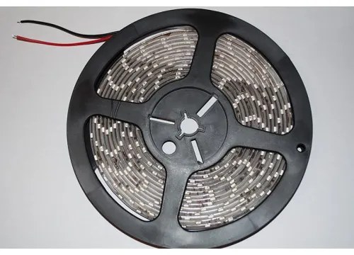 BERGE LED pásik - SMD 2835 - 5m 24W IP20 60LED/m 4,8W/m teplá biela s konektorom