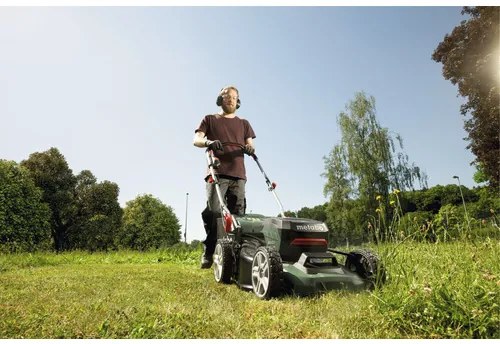 Aku kosačka Metabo RM 36-18 LTX BL 46 vr. 2 ks aku a rýchlonabíjačky