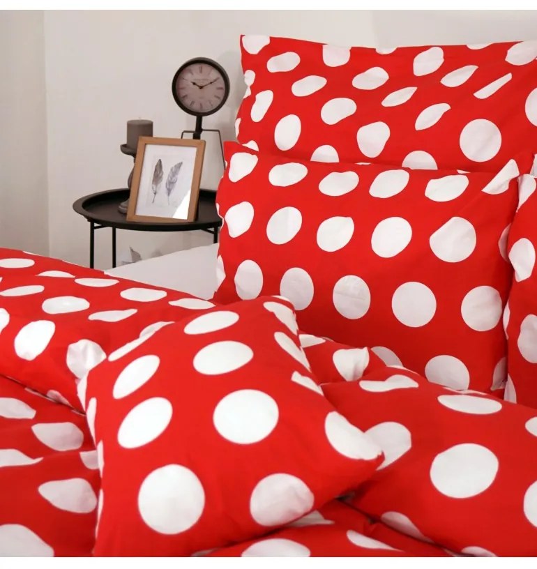 Obliečky bavlnené Dots červené EMI, Štandardný set jednolôžko obsahuje 1x 140x200 + 1x 70x90