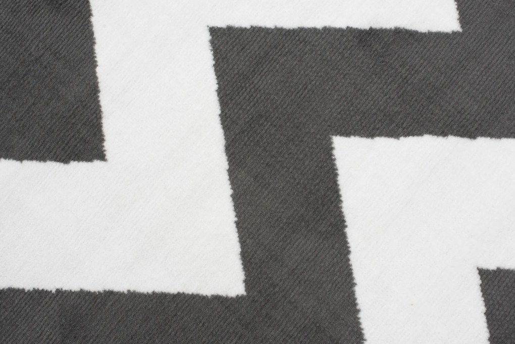 TA Koberec C437A TMAVO SIVÁ/BIELA BALI PP Rozmer: 180x250 cm