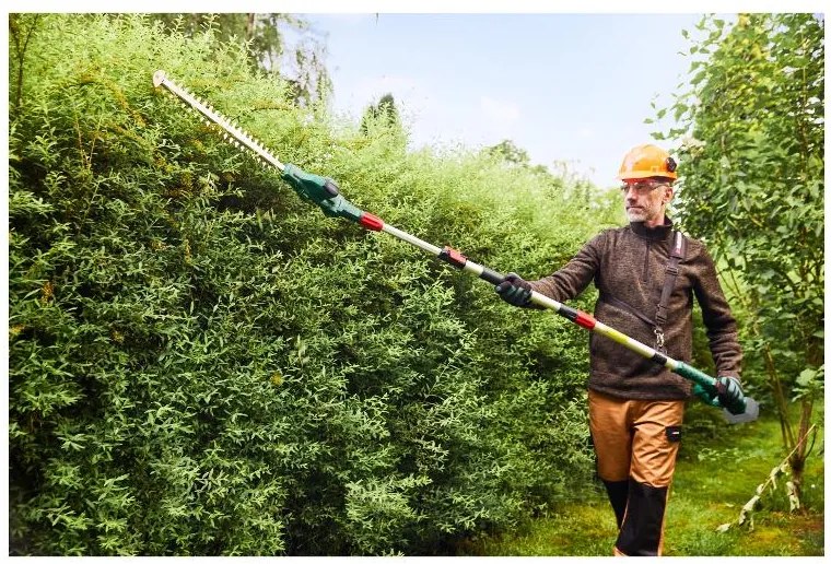 Parkside®  Aku teleskopické nožnice na živý plot Pthsa 20-Li D5 + Akumulátor 20 V 4 Ah + Rýchlonabíjačka 20 V 4,5A  (800011291)