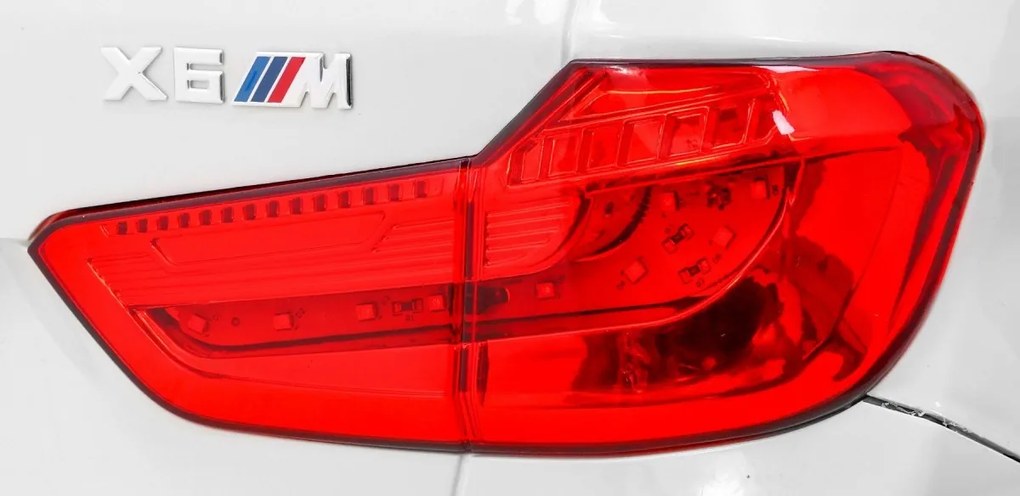 RAMIZ ELEKTRICKÉ AUTÍČKO BMW X6 - NELAKOVANÉ - BIELE - MOTOR 2X45W - BATÉRIA 2 x 6V/7Ah - 2023