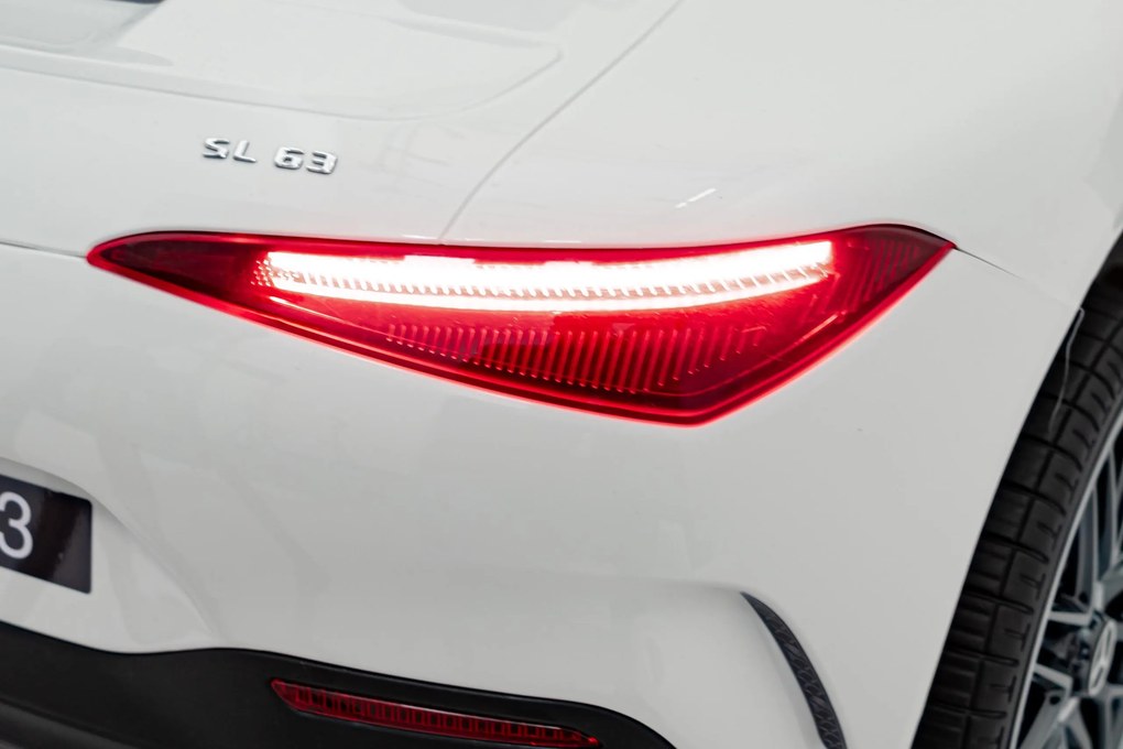 Ramiz Vozidlo Mercedes Benz AMG SL63 Biela