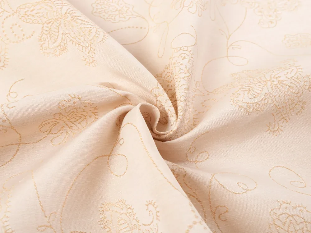 Biante Dekoračný záves TF-099 Zlaté kvetované ornamenty na béžovom 150x210 cm