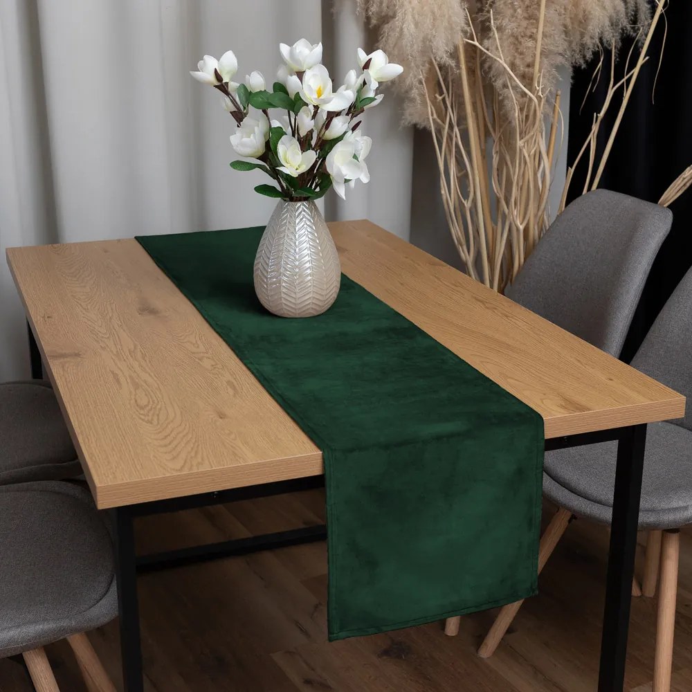 Biante Zamatový behúň na stôl Velvet Prémium SVP-012 Zelený 35x120 cm