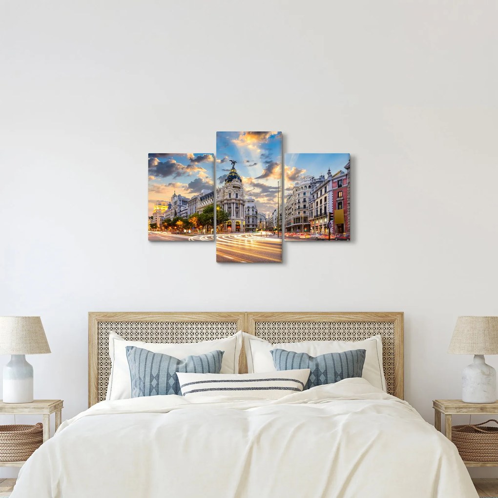 Obraz - Calle Gran Vía, Madrid, Španielsko (90x60 cm)
