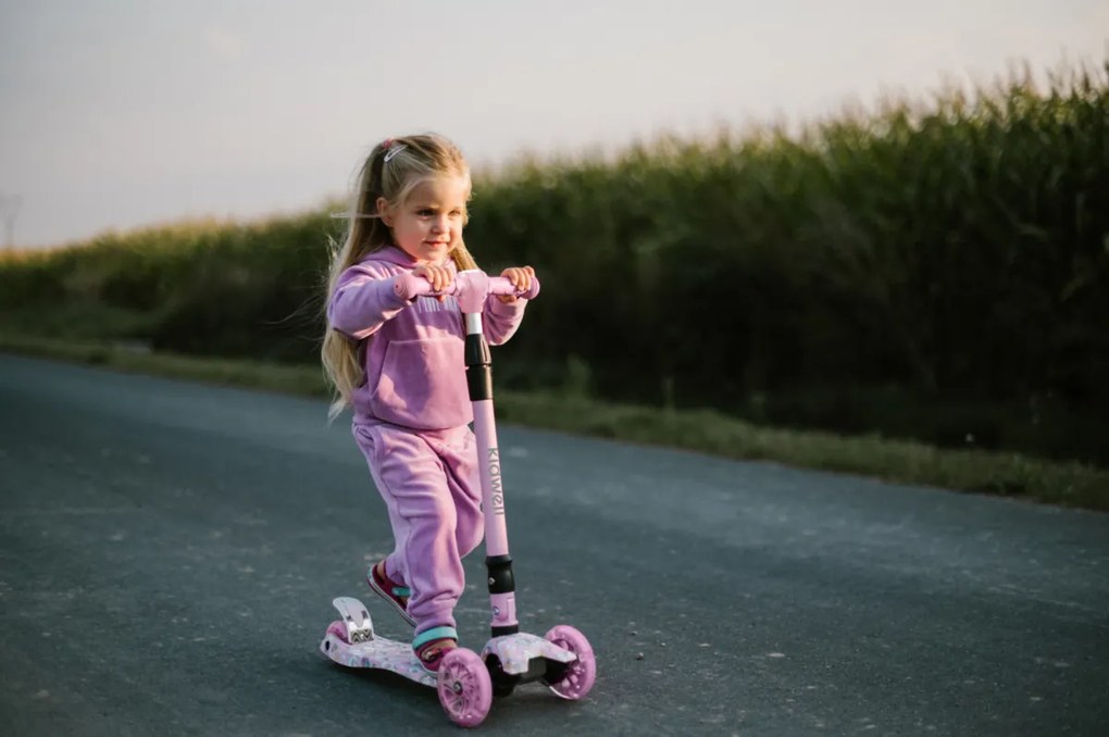 Detská trojkolesová balančná kolobežka Kidwell VENTO s LED kolieskami, ružová