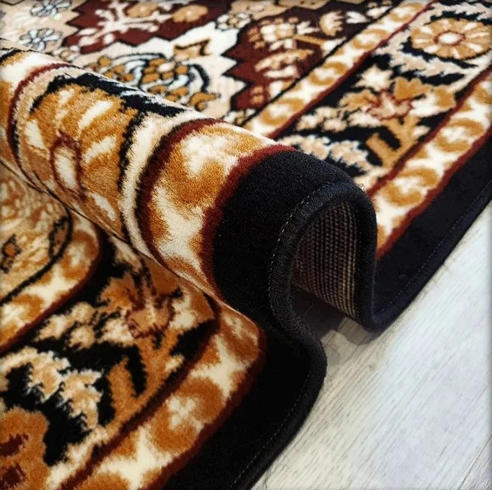Klasický orientálny koberec Shiraz BCF Aztek – hnedo-čierny Rozmer: 60x110 cm