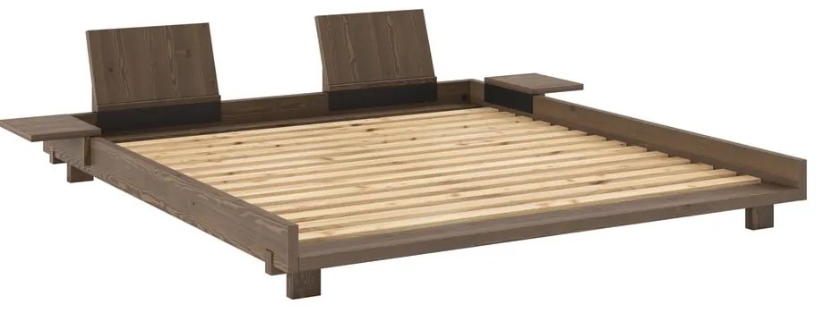 Hnedá dvojlôžková posteľ z borovicového dreva s roštom 180x200 cm Social – Karup Design