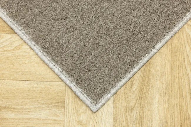 Metrážny koberec GLAMOUR-SUB 112 strieborný / béžový