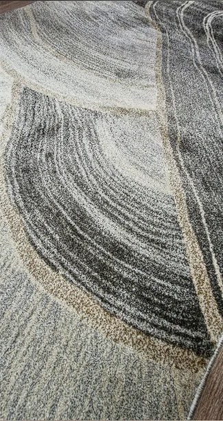 Abstraktný koberec Rio 936A v sivo-béžovej kombinácii Rozmer: 140x190 cm