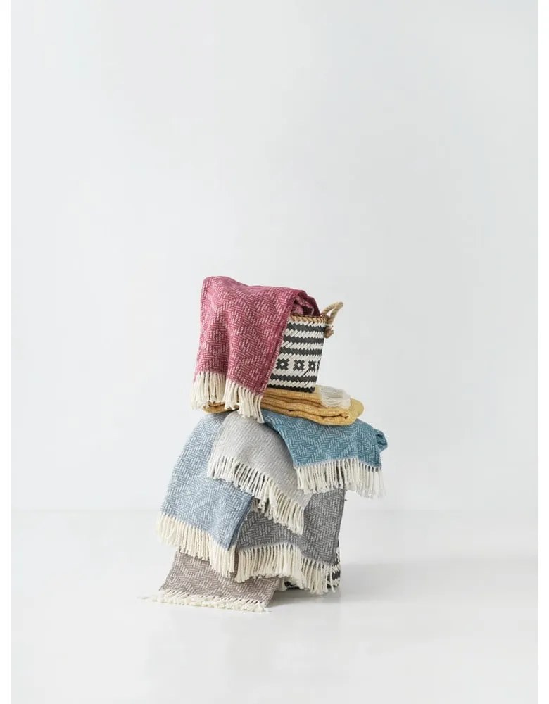 Pléd vo farbe lesného ovocia s podielom bavlny Euromant Aisha, 140 × 180 cm