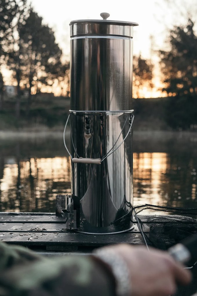 KAISER - TRIDSIATKA, rybárska udiareň, nerez