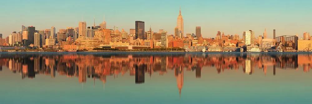 Obraz očarujúci New York v odraze vo vode
