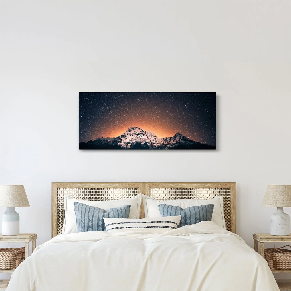 Obraz nočnej oblohy s horou (120x50 cm)