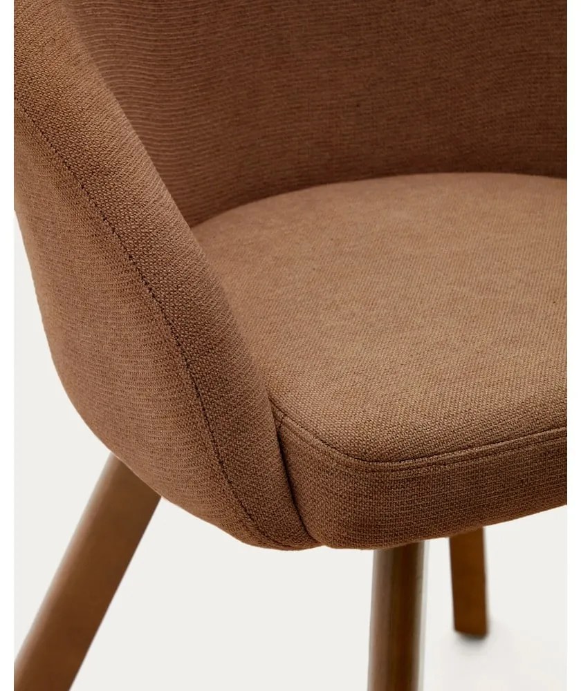 Hnedé čalúnené jedálenské kreslo Marvin – Kave Home