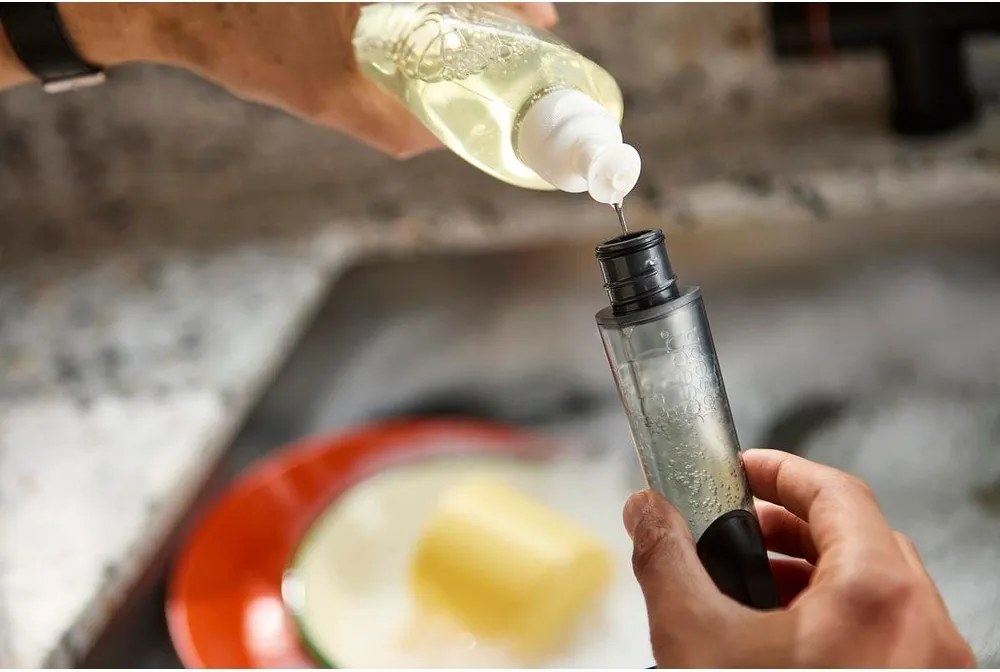 Kefa na riad so zásobníkom SinkTech – Joseph Joseph