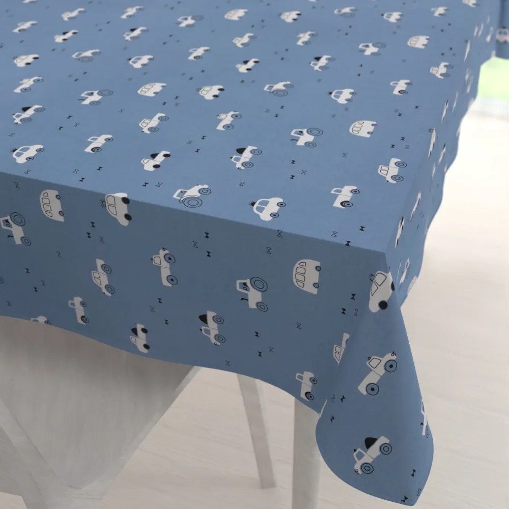 Biante Detský bavlnený obdĺžnikový obrus Sandra SA-589 Traktory a autíčka na modrom 60x100 cm