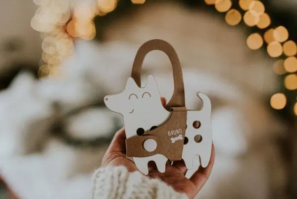 Montessori drevená prepletacia hračka - šteniatko