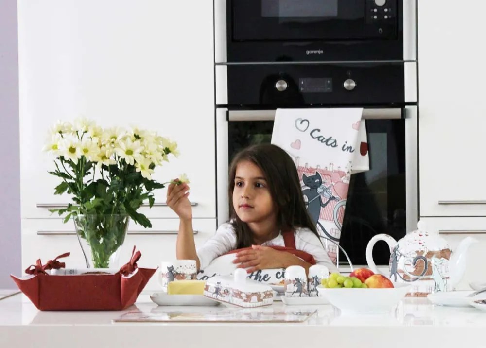 Home Elements Bavlnený košík na pečivo Mačky v meste 34 x 34 cm