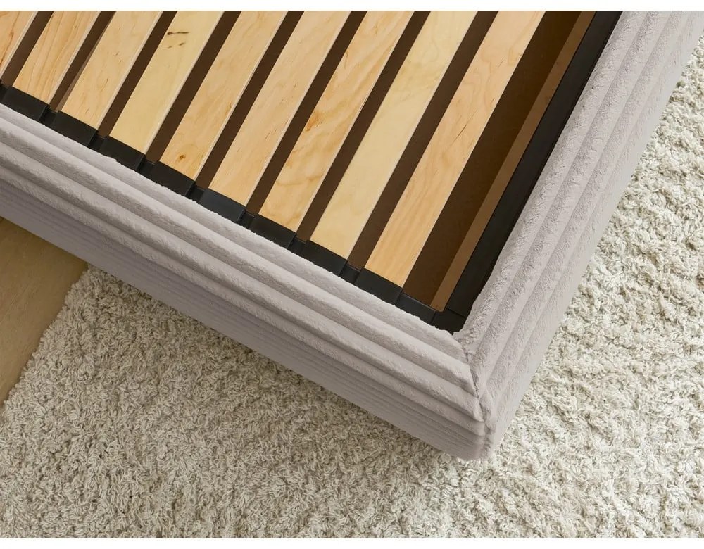 Béžová čalúnená dvojlôžková posteľ s úložným priestorom a roštom 160x200 cm Jade – Bobochic Paris