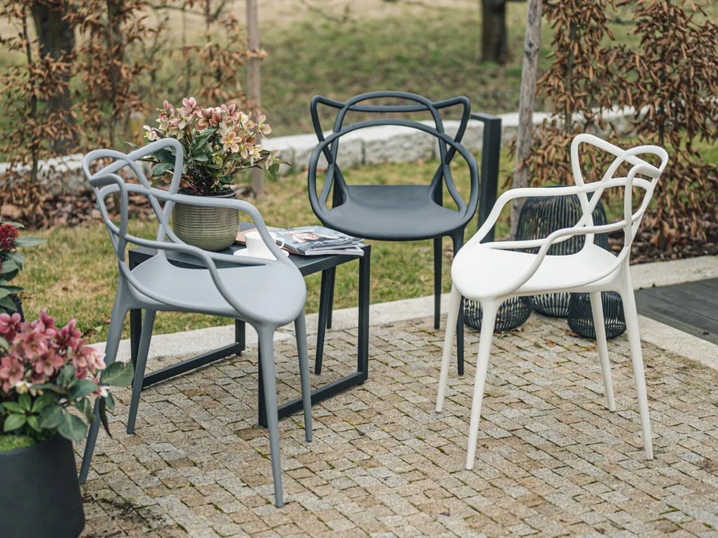Svetlosivá plastová stolička KATO