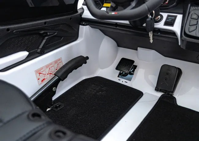 Elektrické autíčko Lamborghini Revuelto XL STRONG biele