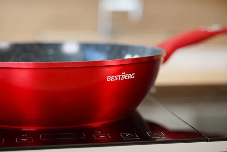 MEGAKOMBO Multifunkčný kuchynský robot BestBerg BBR-1900R + 15dielna sada riadu s mramorovým povrchom BestBerg BBN-1015R / červená