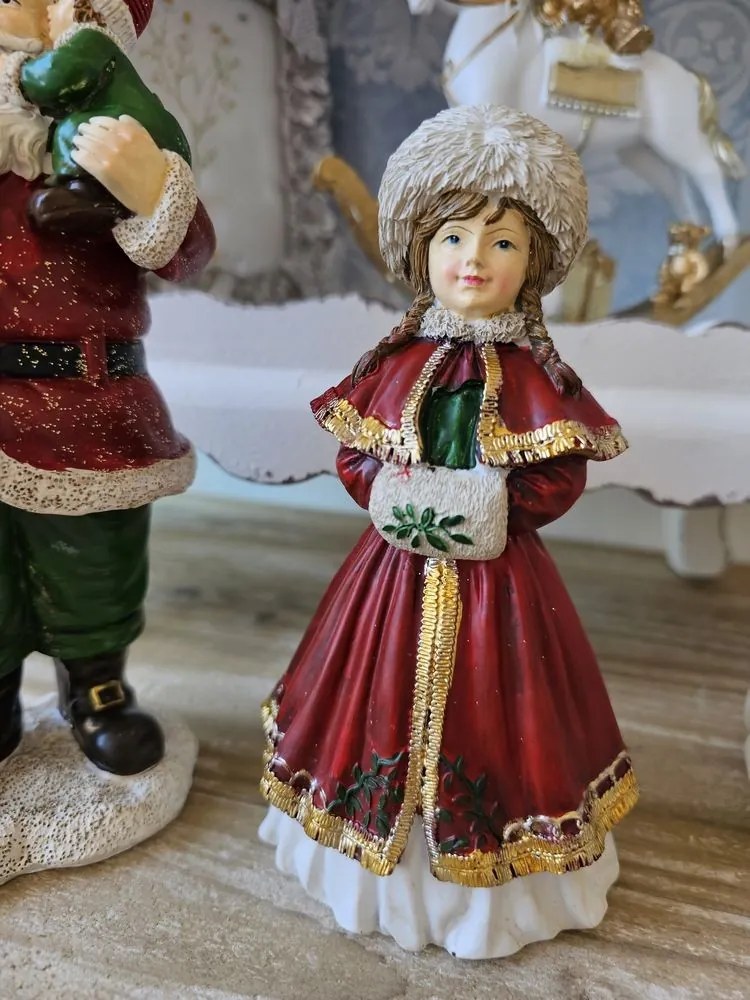 Červená dekorácia socha dievča v zimnom - 9 * 7 * 17 cm