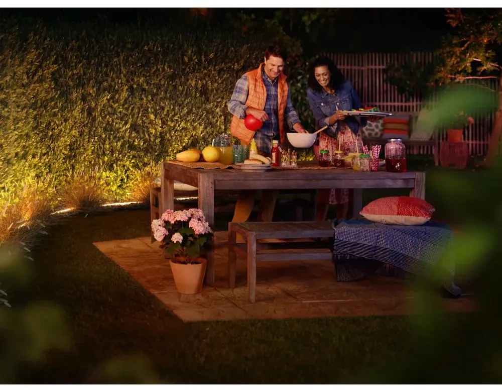 LED inteligentná vonkajšia reťaz 19,5 W Lightstrip outdoor – Philips Hue