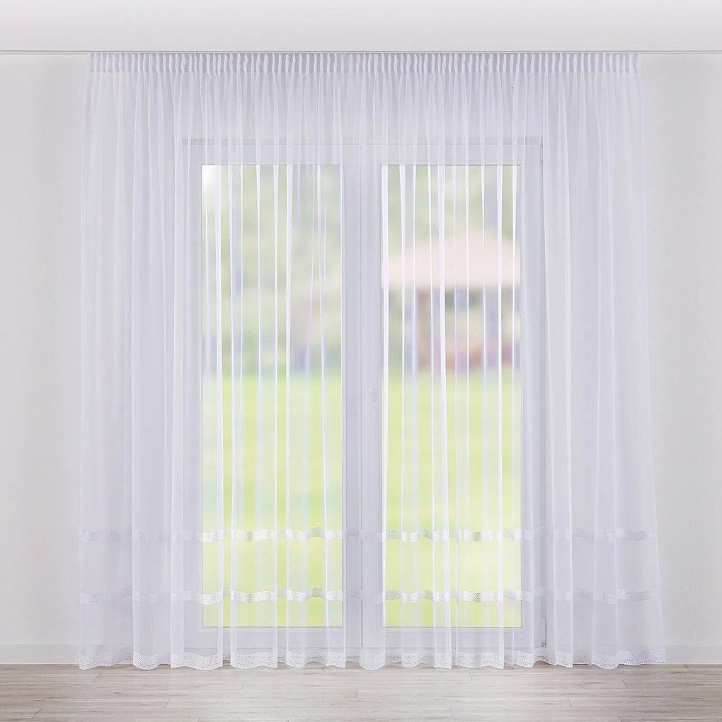 Záclona na riasiacej páske