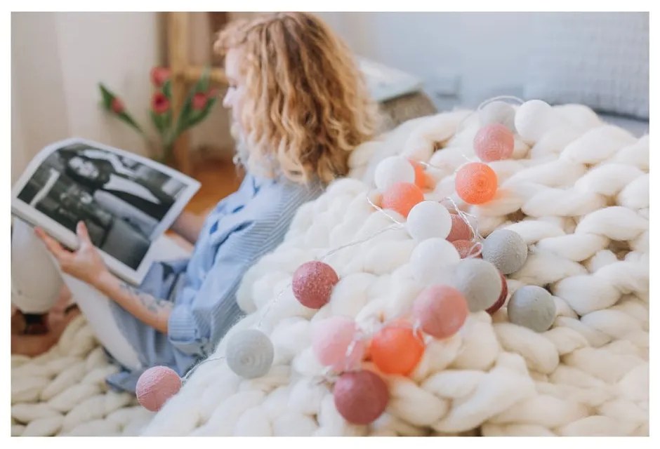 Biela svetelná reťaz s LED žiarovkami Bonami Essentials, 30 svetiel