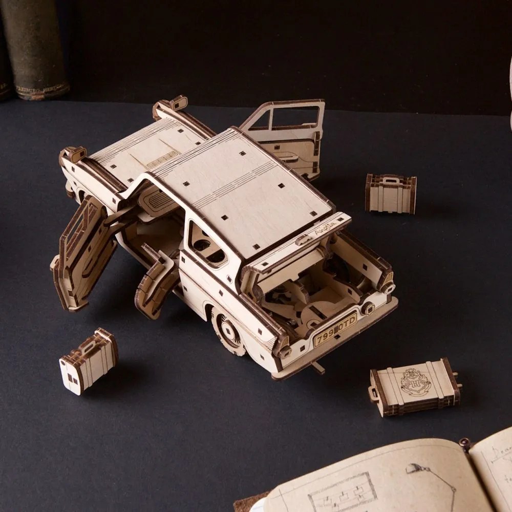 Ugears 3D mechanické puzzle Harry Potter Lietajúci Ford Anglia 246 ks