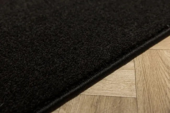 Metrážny koberec Romance-Elite 278 čierny