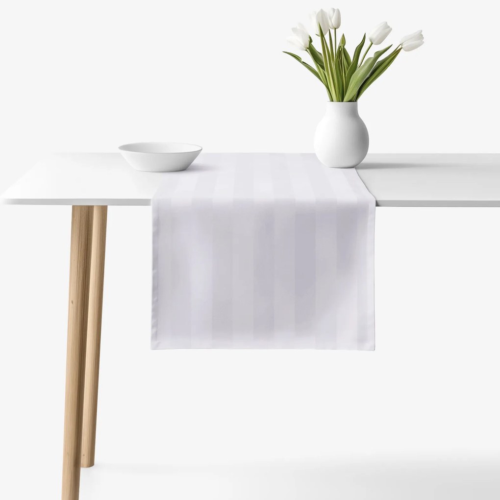 Goldea damaškový behúň na stôl - svetlo sivé prúžky so saténovým leskom 50x140 cm