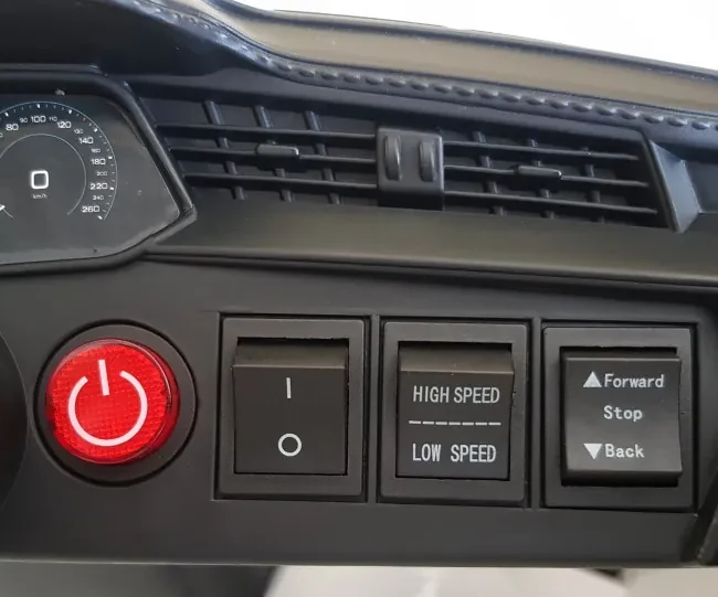 Elektrické autíčko Audi E-Tron Sportback 4x4 čierne
