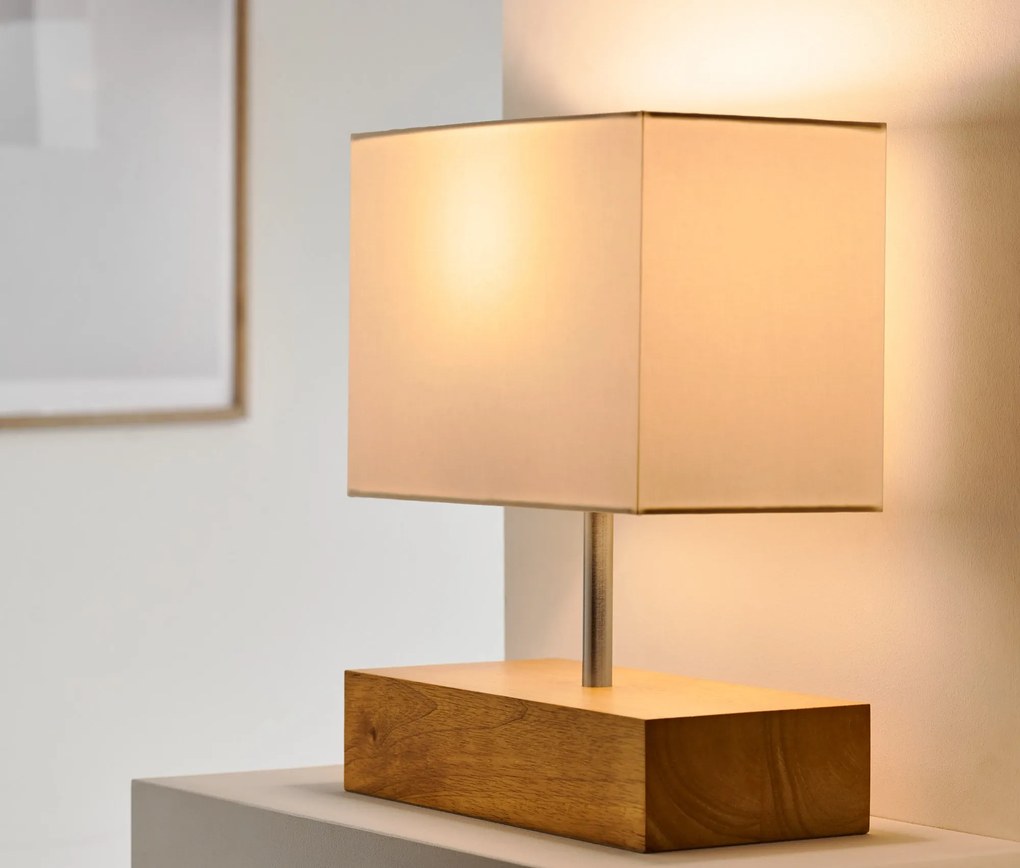 Stolová lampa s dreveným podstavcom