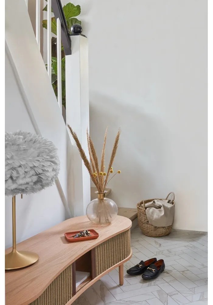 Sivo-hnedý TV stolík v dekore duba 140x40 cm Audacious – UMAGE