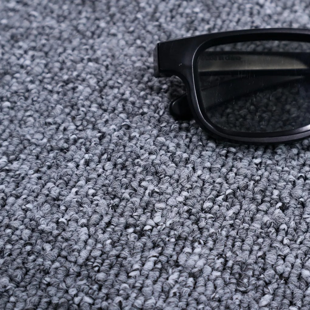 AKCIA: 350x280 cm Metrážny koberec Rambo-Bet 73, šíře, šedá, filc, kuchyňa, Condor Carpets