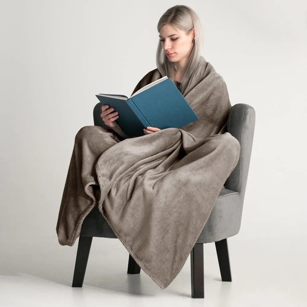 Hnedý pléd DecoKing Mic, 150 x 200 cm