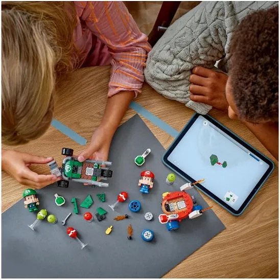 Lego® Super Mario 72034 Mario Kart™ – Baby Mario vs. Baby Luigi (100401229)