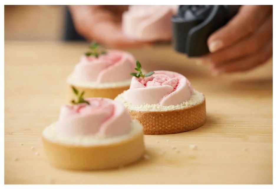 Silikónové formy na pečenie muffinov v súprave 6 ks Rose – Blomsterbergs