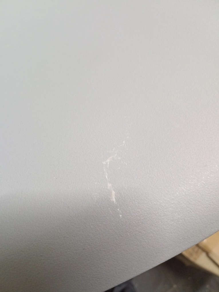 AKCIA Svetlosivá stolička OSAKA s čiernymi nohami II. akosť