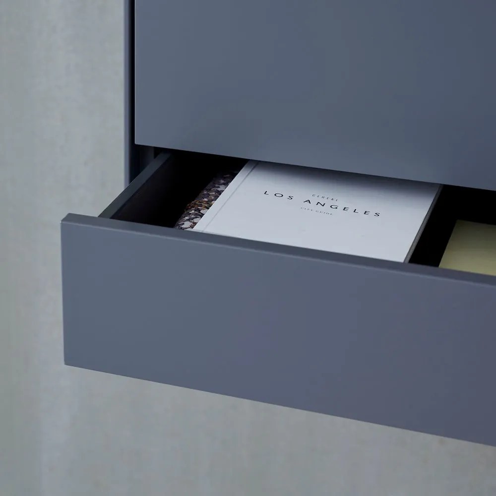 Grafitovosivá nástenná multifunkčná skrinka Edge by Hammel