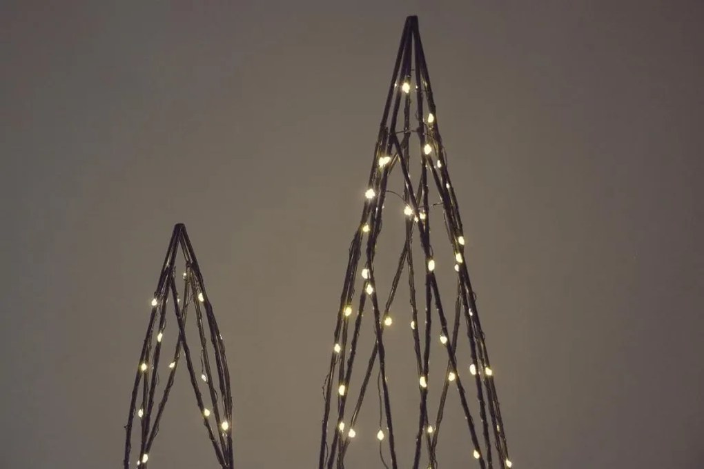 Sada kovových pyramíd, 154 LED diód, teplá biela
