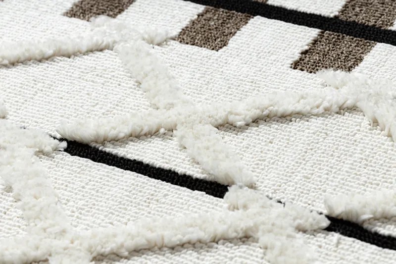 Koberec SEVILLA Y611A mreža, diamanty hnedý / biely, Maroko, Shaggy