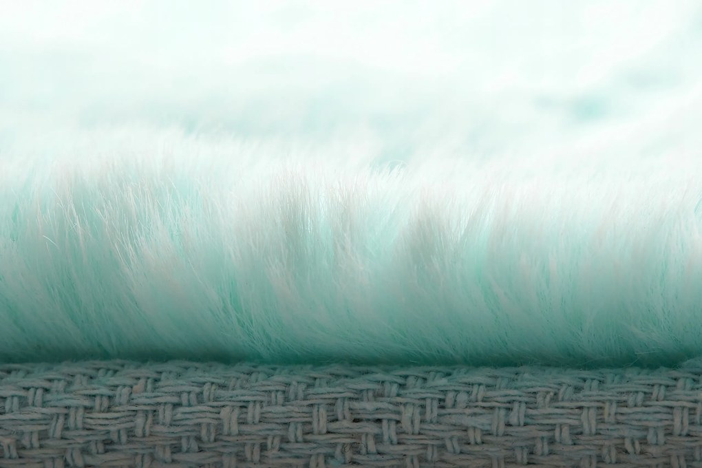 Kusový koberec RABBIT DELUXE - mätový - imitácia králičej kožušiny